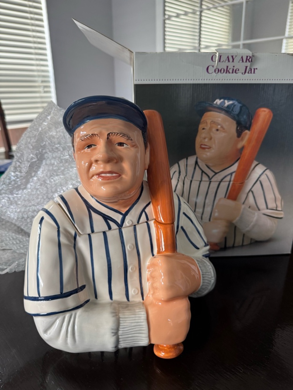 VINTAGE YANKEES BABE RUTH CERAMIC COOKIE JAR NEW IN BOX COLLECTIBLE